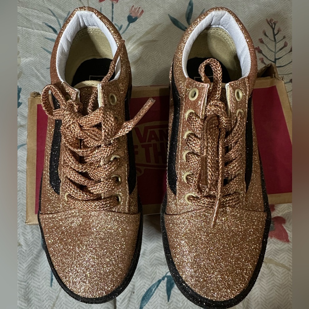 Customized VANS - Picture 6 of 6